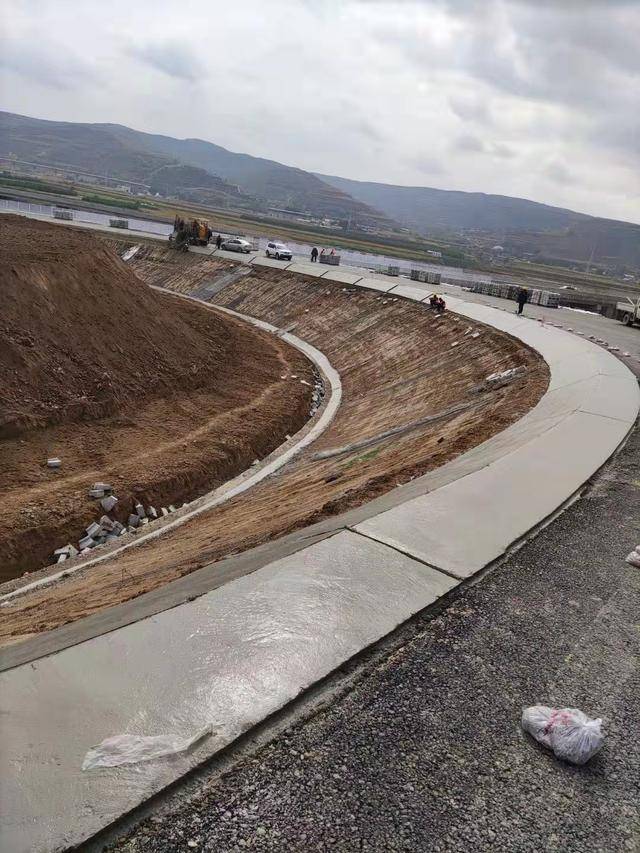 高速公路路肩和应急车道有什么区别,高速公路路肩 第1张 高速公路路肩和应急车道有什么区别,高速公路路肩 第1张